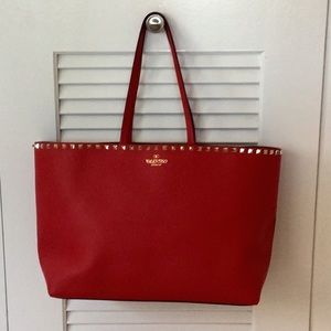 Valentino Rockstud grained leather tote